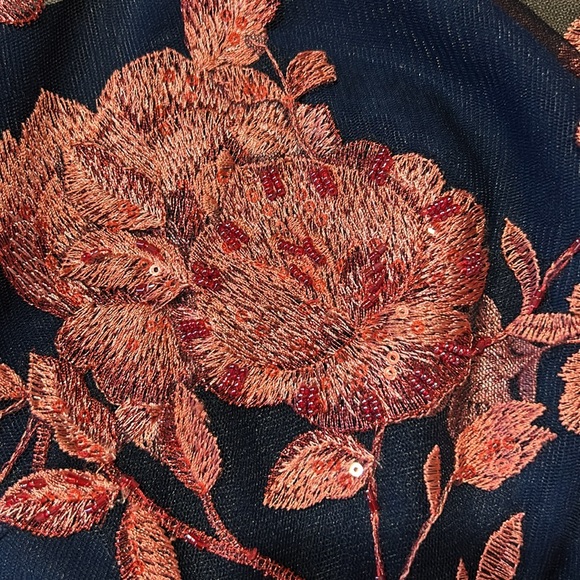 Marchesa Notte - Navy and Rose colored flowers - Size 8 - Picture 9 of 9